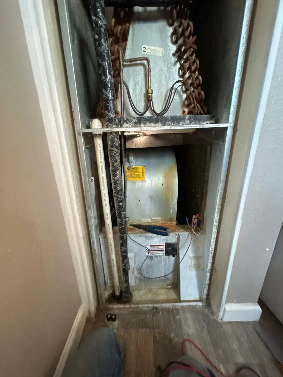 Noisy Unit by Moorhead Service Company in San Antonio, TX